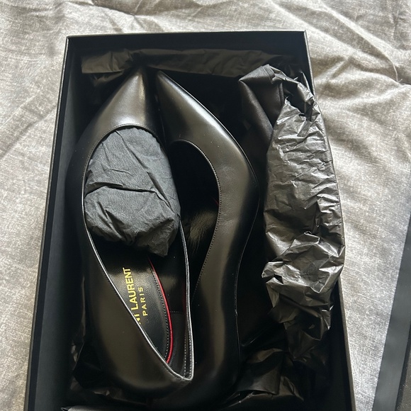Heels - Picture 1 of 5